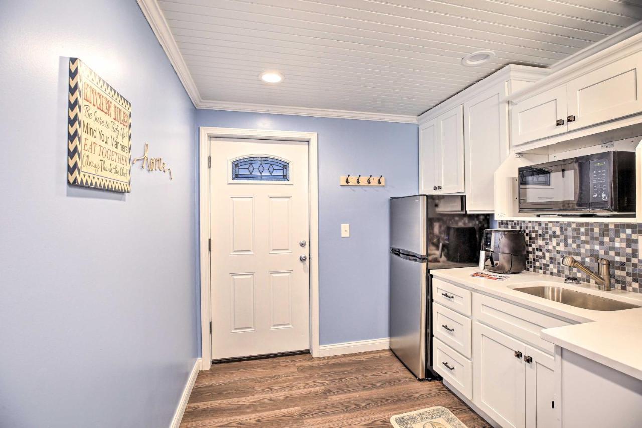 Updated Williamstown Apartment With Kitchen! エクステリア 写真