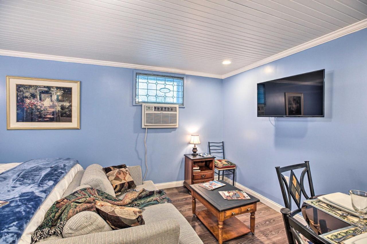 Updated Williamstown Apartment With Kitchen! エクステリア 写真
