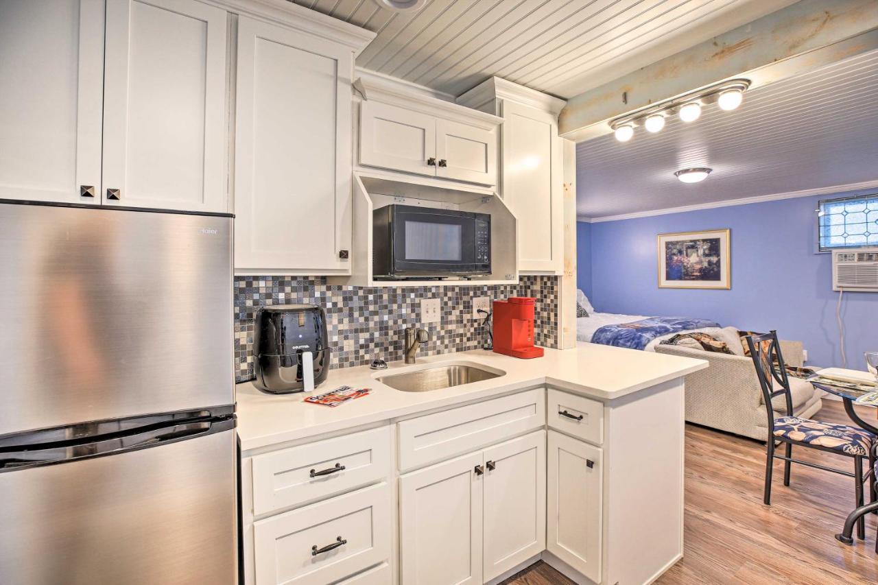 Updated Williamstown Apartment With Kitchen! エクステリア 写真