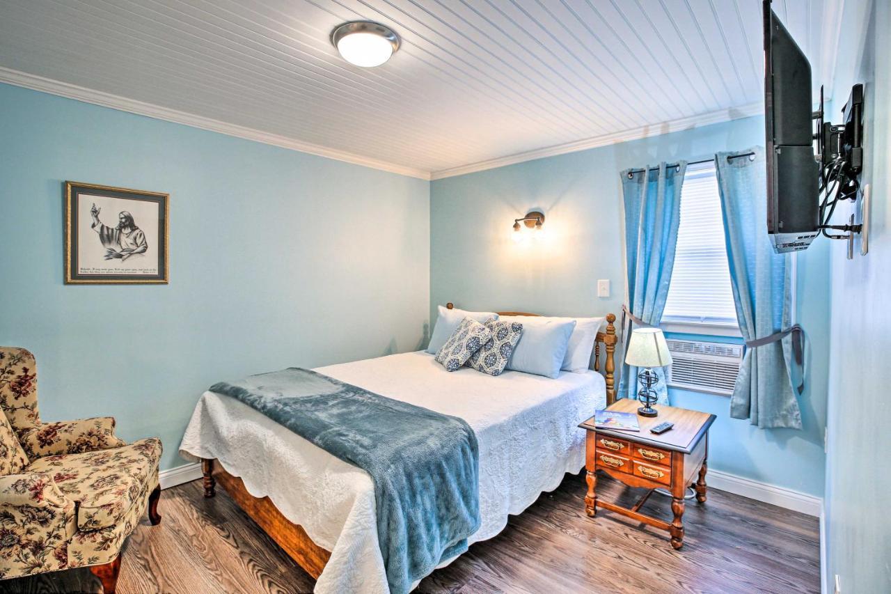Updated Williamstown Apartment With Kitchen! エクステリア 写真