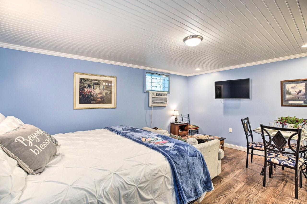 Updated Williamstown Apartment With Kitchen! エクステリア 写真